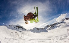 pg模拟器官网：LPL夏季赛冲刺周前瞻，战队竞逐积分，季后赛席位争夺白热化